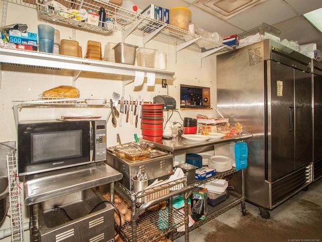 7822 W Parkway Blvd, Tulsa, OK 74127